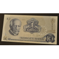 10 kr. 1977 A G   Kv. 0 - Bilder er sedellen du fr. Usirkulert pen kv.0. Vurder ogs fra bilder. IKKE SALR. / Tore Rimstad: kr.  45,-