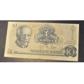 10 kr. 1979 B S  * Kv. 1/1+ Katv. kr. 40 ** - Bilder er sedellen du fr. Vurder fra bilder. IKKE SALR. / Tore Rimstad: NOK  20,-