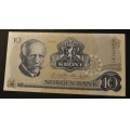 10 kr. 1983 C R * Kv.  01/0/01 * Katv. kr. 60 ** - Bilder er sedellen du fr. Pen usirkulert. Vurder ogs fra bilder. / Tore Rimstad: NOK  25,-