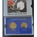PROOFSETT 1991 * KATV. KR. 450 ** - Bilder er likt med auksjon. Feilfrie sett. Her med 1 kr. 1991 og 5 kr. 1991 Norges Bank 175 r Slvskatten i proof kv. Pris KJP N ER ETT (1) sett. Du velger antall.  
IKKE SALR. / Tore Rimstad: NOK  90,-