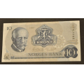 10 kr. 1981 B R * Kv. 01 ** Katv. kr. 65 ** - Bilder er sedellen du fr.usirkulert kv. 01. Vurder fra bilder. IKKE SALR. / Tore Rimstad: NOK  20,-