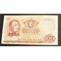 100 kr. 1975  * Kv. 0/01 * Katv. kr. 480 ** - Bilder er sedellen du fr. Vurder ogs fra bilder. / Tore Rimstad: kr.  105,-