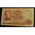 100 kr. 1972 X Erst. kv. 0/01 * Katv. kr. 1100 ** - Bilder er sedellen du fr. Vurder ogs fra bilder. / Tore Rimstad: kr.  331,-