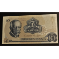 10 kr. 1983 C N * Kv. 0 * Katv. kr. 80 * - Bilder er sedellen du fr. Pen kv. 0. Vurder ogs fra bilder. IKKE SALR. / Tore Rimstad: kr.  45,-