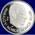 -18- 50 kroner 1995, FN, usirkulert - 1/2 unse fint s�lv (15,55 gr.). I forpakning, Norske minnemynter, fra Samlerhuset. Nr. 0649/7000. / Numisma Mynthandel A/S: kr.  168,-