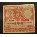 100 kr. 1953 C * Kvalitet 01 * Katv. kr.1900 ** - Bilder er seddelen du f�r. Meget Pen. Katalog verdi kr.1900. / Tore Rimstad: kr.  368,-