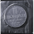25 kr. 1970 S�lv * Kv.0. i org. utgivelse fra NB - Bilder er auksjon. 29 gr. 25,37 gr. rent s�lv. Diameter 39 mm. Patina fl. Vurder ogs� fra bilder. / Tore Rimstad: kr.  97,-