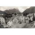 �ndalsnes. Bil og mange hus. Ubr. Kval 1. / Knut J. Myrvang: NOK  40,-