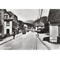 �yra. Biler og butikker. Ubr. Kval 1-2. / Knut J. Myrvang: NOK  25,-