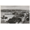 Narvik. Havnen med jernbanespor og b�ter. Ubr. Svak flekk bak. / Knut J. Myrvang: NOK  30,-