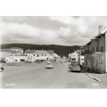 Fauske. Gatemotiv med biler. Stmp.Fauske-60. Kval 2. - Ekstra r�d skrift bak. / Knut J. Myrvang: NOK  30,-