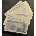 10 kr. 1976 Komplett serie. Alle 28 fra AA til A� - Bilder er sedlene. 28 forskjellige litra fra AA til A�. Tror alle er usirkulert. Estimert verdi kr. 2500,- / Tore Rimstad: kr.  800,-