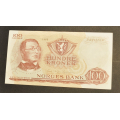 100 kr. 1965 E * Kv. 01 * 0/01 * Katv. kr. 730 * - Bilder er seddelen du f�r. Pen usirkulert. Vurder ogs� fra bilder. / Tore Rimstad: kr.  100,-