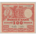 -14- 100 kroner 1954C, kv. 1-, horisontal rift. - Bretterifter oppe og nede. 8 mm horisontal bretterift marginalt over midten, under skjold. Signatur: Jahn/Thorp / Numisma Mynthandel A/S: kr.  150,-