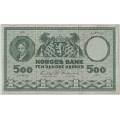 -4- 500 kroner 1971A, kv. 1-, flere brettehull. - Signatur: Getz Wold/�degaard. Seddelen her tre langsg�ende bretterifter inni seddelen samt et ekstra bretthull. Riftene er 3-5 mm hver seg. / Numisma Mynthandel A/S: kr.  683,-
