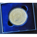 100 kr. 2001 Nobels Fredspris. Kv. Proof - Bilder er mynten/settet du f�r. Vurder ogs� fra bilder. Stor s�lvmynt. Vekt 33, 8 gr. 92,5% rent s�lv. Diameter 39 mm. / Tore Rimstad: kr.  1,-