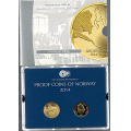 -25- Norske proofsett 2014 - Grunnlovsjubileum.
20 kroner, samt en medalje / Numisma Mynthandel A/S: kr.  175,-