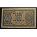 5 kr. 1945 A * Kv. 01 * Katv. kr. 1300 ** - Bilder er seddelen du f�r. Markert midtbrett. Vurder ogs� fra bilder. / Tore Rimstad: NOK  217,-