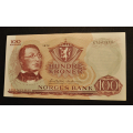 100 kr. 1972 X *Erst.  Kv. 01 * Katv. kr. 775 ** - Bilder er seddelen du f�r. Vurder ogs� fra bilder. / Tore Rimstad: kr.  155,-