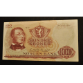 100 kr. 1977 Z *Erst.  Kv. 01 * Katv. kr. 1550 ** - Bilder er seddelen du f�r. Vurder ogs� fra bilder. / Tore Rimstad: kr.  100,-