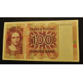 100 kr. 1977 Q J Br. �rst. Kv. 01 * Katv. kr. 830 * - Bilder er seddelen du f�r. Vurder fra bilder. Katalogverdi satt ut fra brunt �rstall. Tar et lite forbehold, men mener det er brunt �rstall. / Tore Rimstad: kr.  100,-