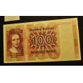 100 kr. 1977 Q K Sort.�rst.Kv. 1+/01* Katv. kr. 975 * - Bilder er seddelen du f�r. Vurder fra bilder. Katalogverdi satt ut fra sort �rstall. Tar et lite forbehold, men mener det er sort �rstall. / Tore Rimstad: kr.  100,-