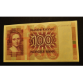 100 kr. 1977 Q N Br. �rst. Kv. 01 * Katv. kr. 830 * - Bilder er seddelen du f�r. Vurder fra bilder. Katalogverdi satt ut fra brunt �rstall. Tar et lite forbehold, men mener det er brunt �rstall. / Tore Rimstad: kr.  100,-