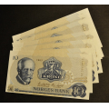 10 kr. 1983 C C * Kv. 0 *Nr. rekkef. Katv. kr. 80 * - Bilder er sedlene. Pene i kv. 0. PRIS KJ�P N� er 1 (en) seddel. Ved kj�p av flere er de i nr. rekkef�lge. Du velger antall. IKKE SAL�R. / Tore Rimstad: kr.  50,-