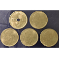 -27- Lott 5 stk. 50 �rer 1945, -60 & -62, VK - Kvalitet 1+ til 01, by etter bilder:
NM66. 1945
NM38. 1960
NM40. 1961 x3 / Numisma Mynthandel A/S: kr.  1,-