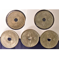 -17- Lott 5 stk. 1 kroner 1940-1951, VK - NM30,31,33,34 & 35.
Kvalitet 1+/01 til 0/01 / Numisma Mynthandel A/S: kr.  1,-